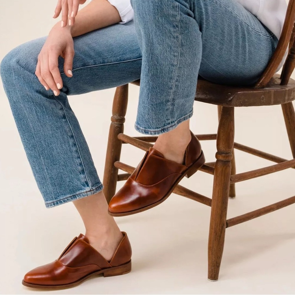 Nisolo Women's Tan Leather Flats